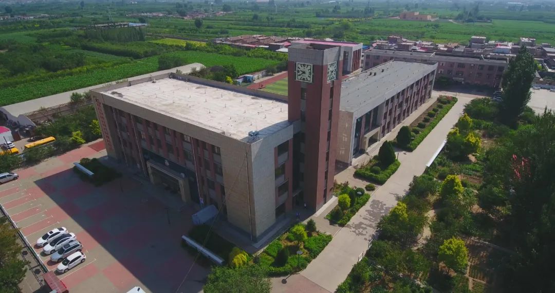 土右旗蒙古族小学阿勒坦校区